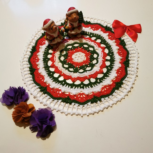 Christmas Peace Doily Crochet Pattern
