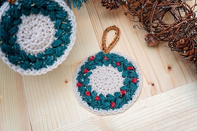 Wreath Ornament And Coaster Crochet Pattern
