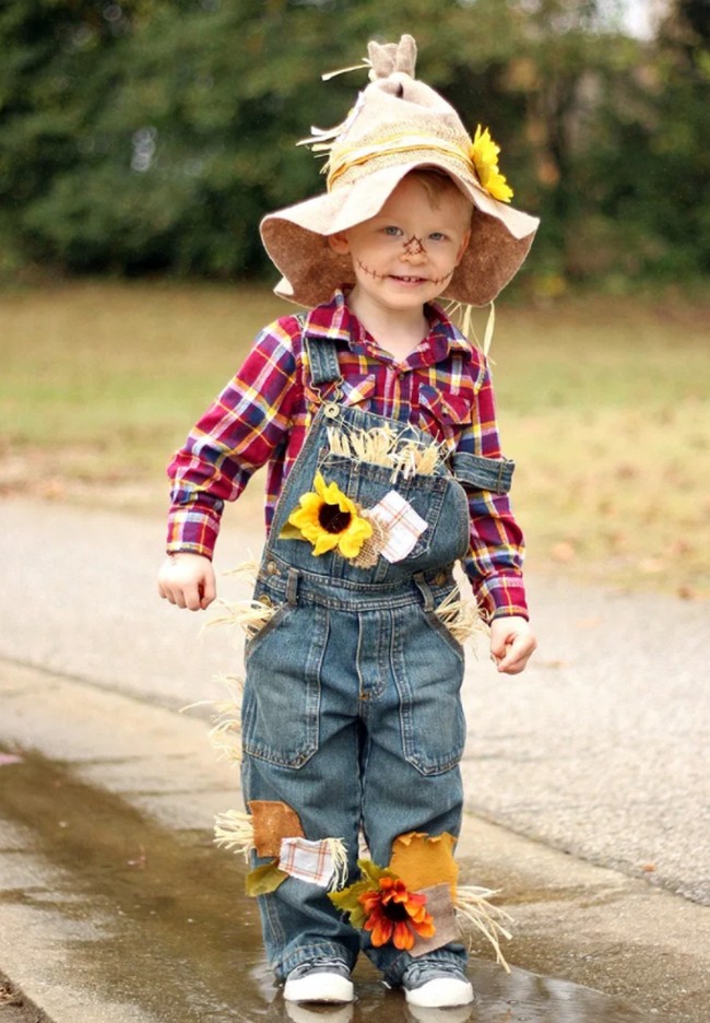 Adorable Felt Scarecrow Hat DIY with Sunflower for a Toddler