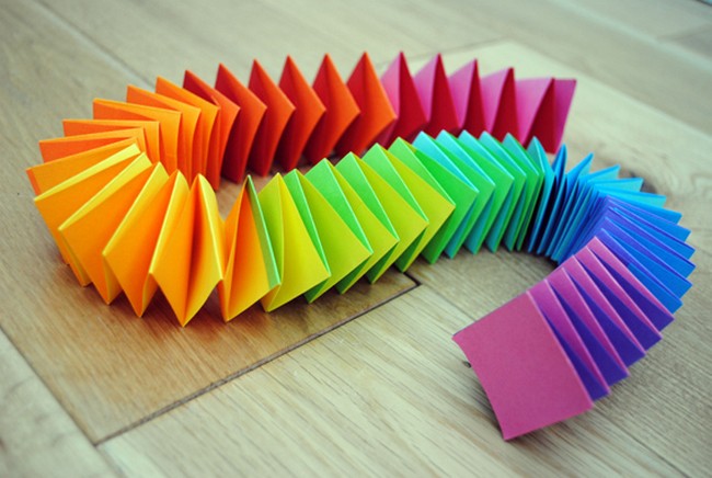 Make Rainbow Garlands With Colorful Papers