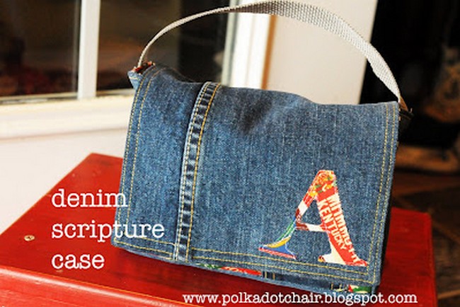 A bag I made from my old jeans and old curtain :) | Bags, Jeans bag, Blue  jean purses