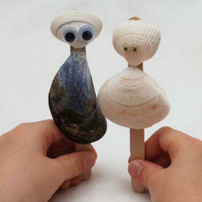 Easy And Crafty Shell Puppets