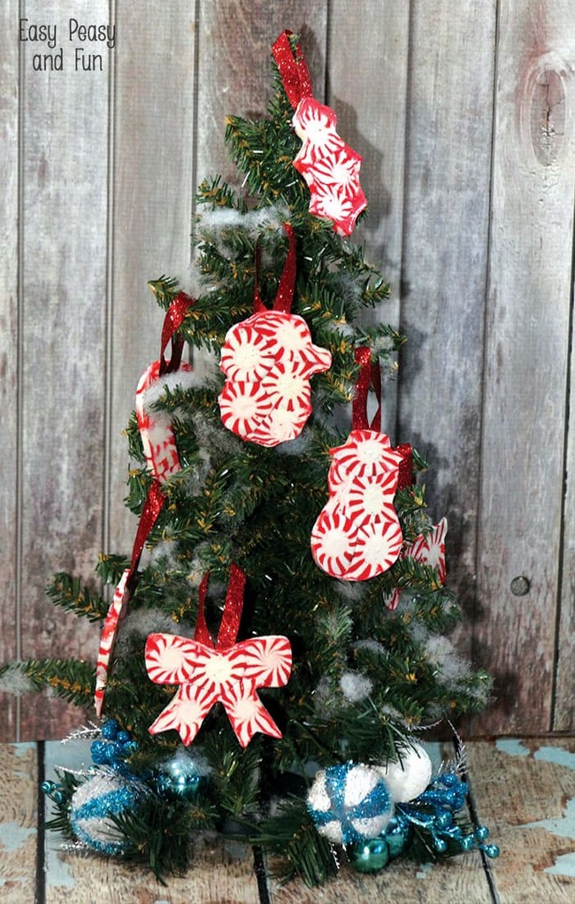 Peppermint Bow Ornament