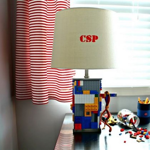 THE MOST CREATIVE LEGO LAMP YOU’LL EVER SEE