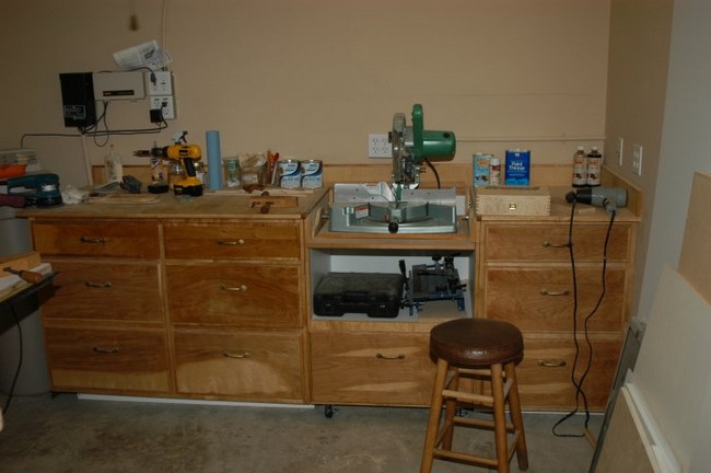 Combination Miter Saw and Router Table Design