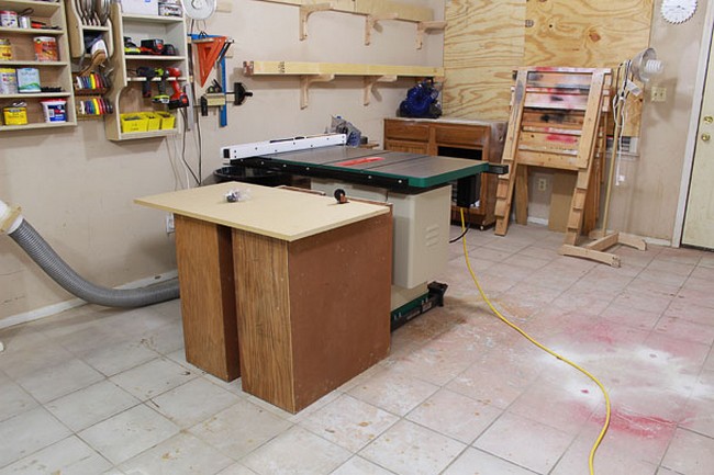 Make A Homemade Portable Saw station