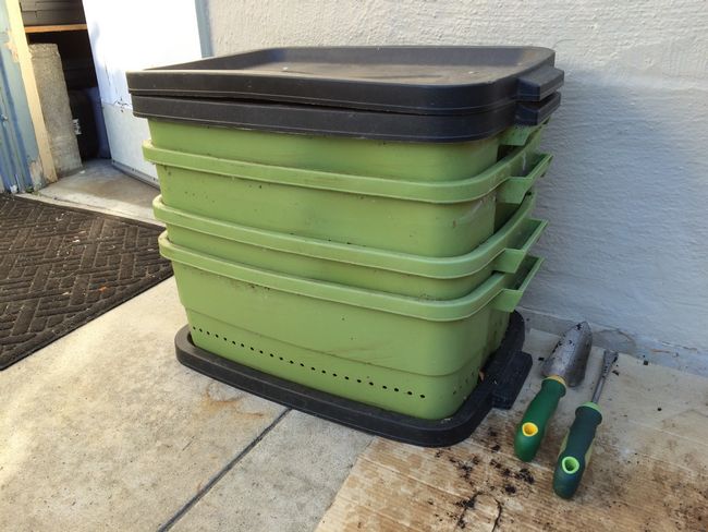 Make "Black Gold" With DIY Worm Compost Bins