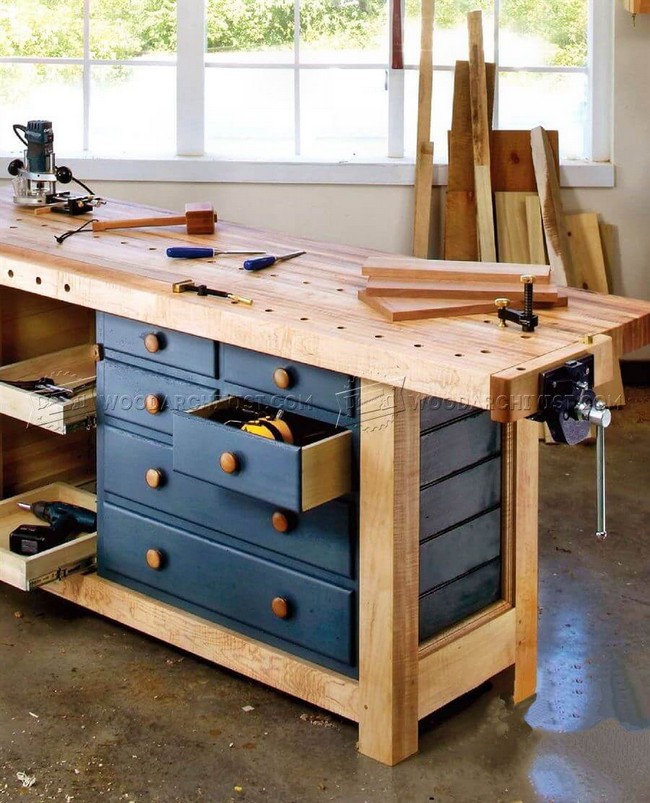 DIY Workbench With Drawers
