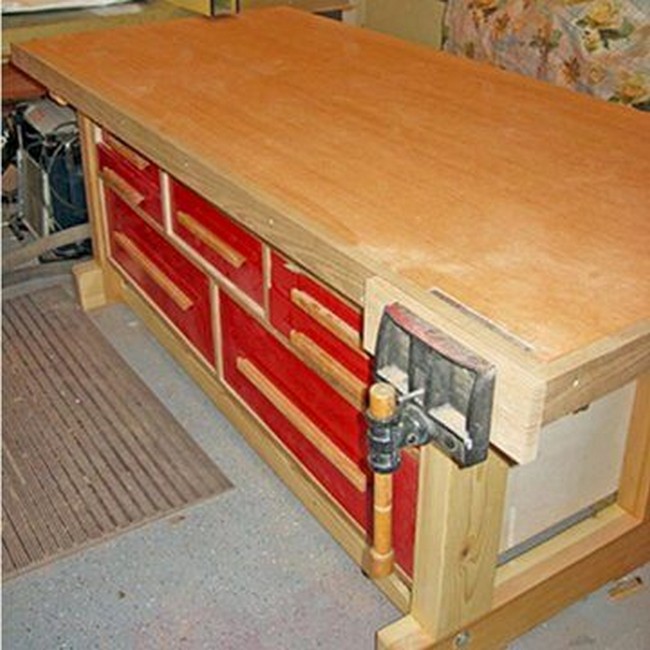 Workbench With Table Saw