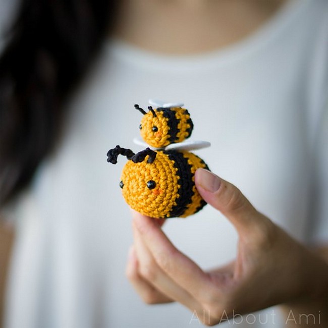 Mini Crochet Bee