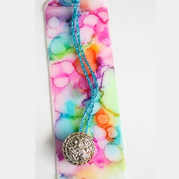 Tie Dye Bookmarks With Sharpies