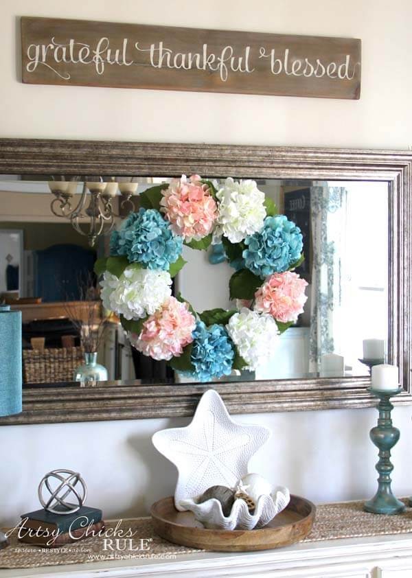 Simple Hydrangea Wreath for your Mirror