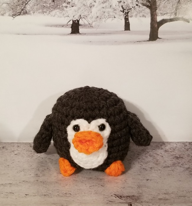 Small Crochet Penguin Free Pattern