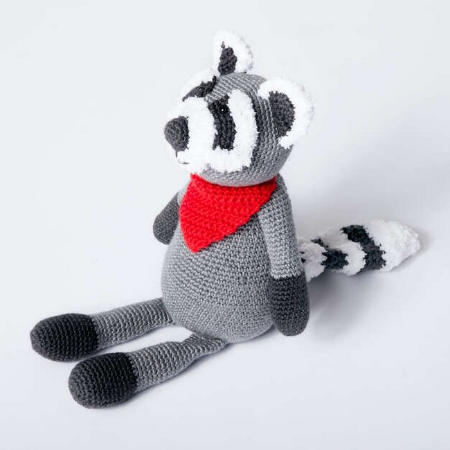 Rocky The Raccoon Crochet Pattern