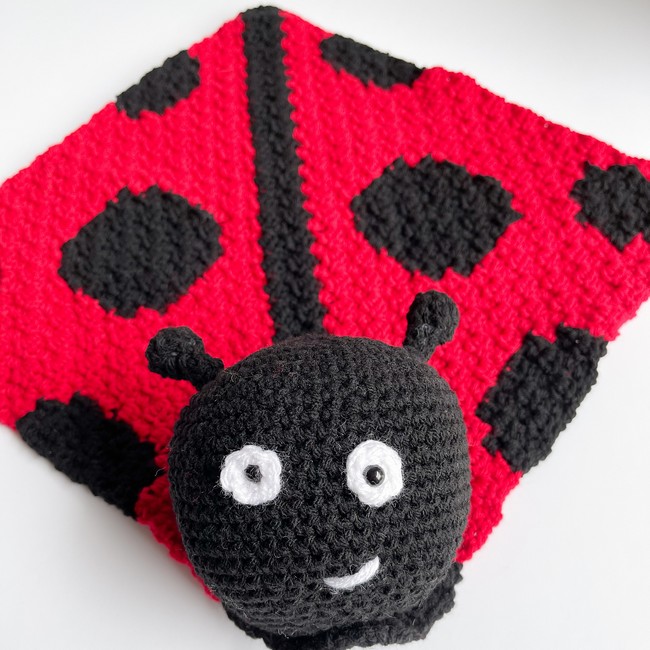 Free Crochet Ladybug Blanket Pattern