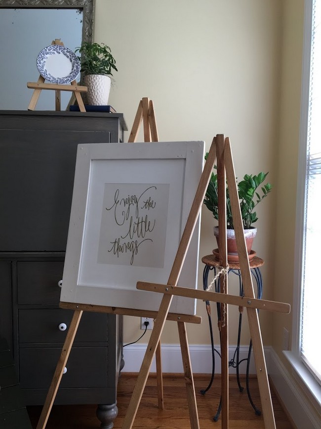DIY Cheap & Easy Wooden Easels