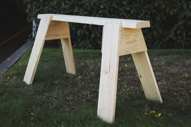 How To Build A Set Of Sawhorses