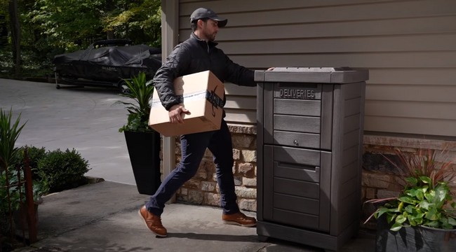 Lakewood Package Delivery Box