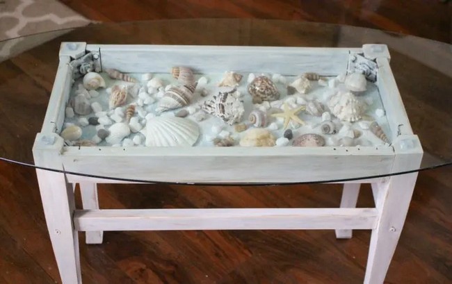 Beautiful Sea Shell  Box Table